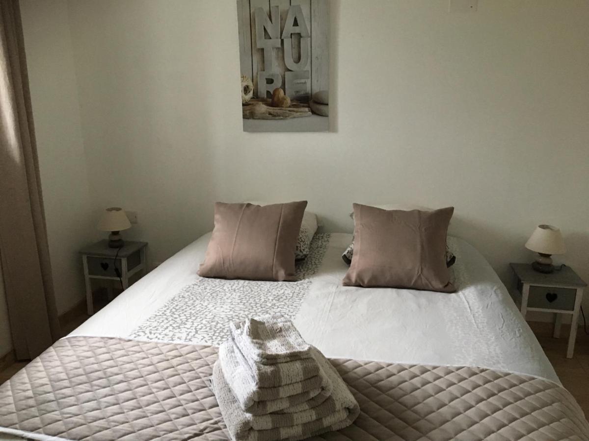 Au Bien Aitre Bed & Breakfast Beaumont-Pied-de-Boeuf  Exterior photo